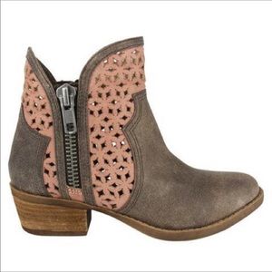 Not rated Emily Taupe Ankle Booties